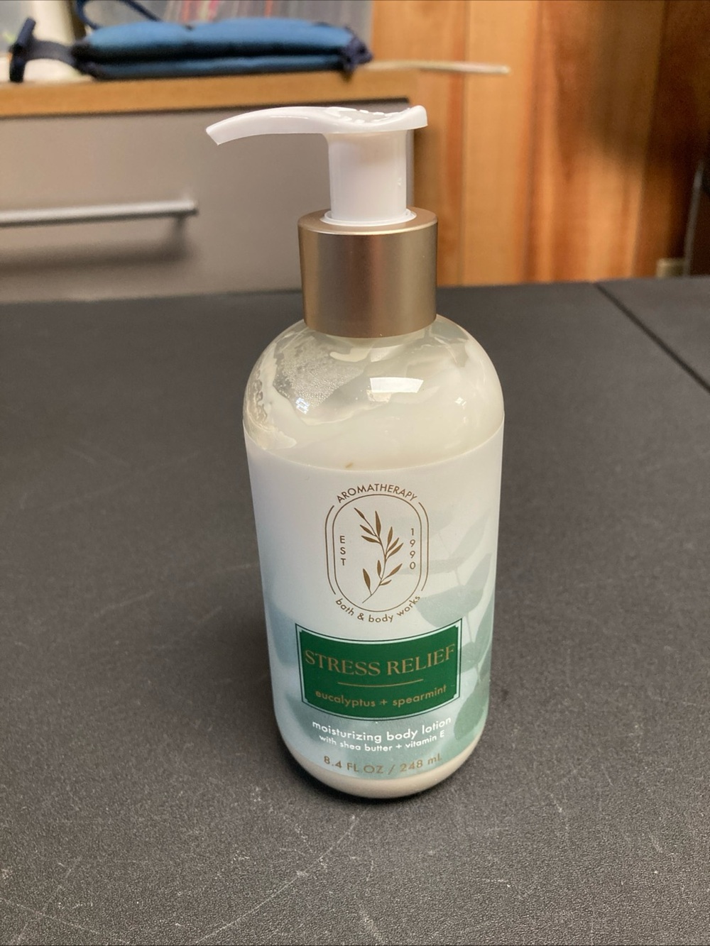 New Bath & body Works 8.4 fl oz stress relief moisturizing body lotion